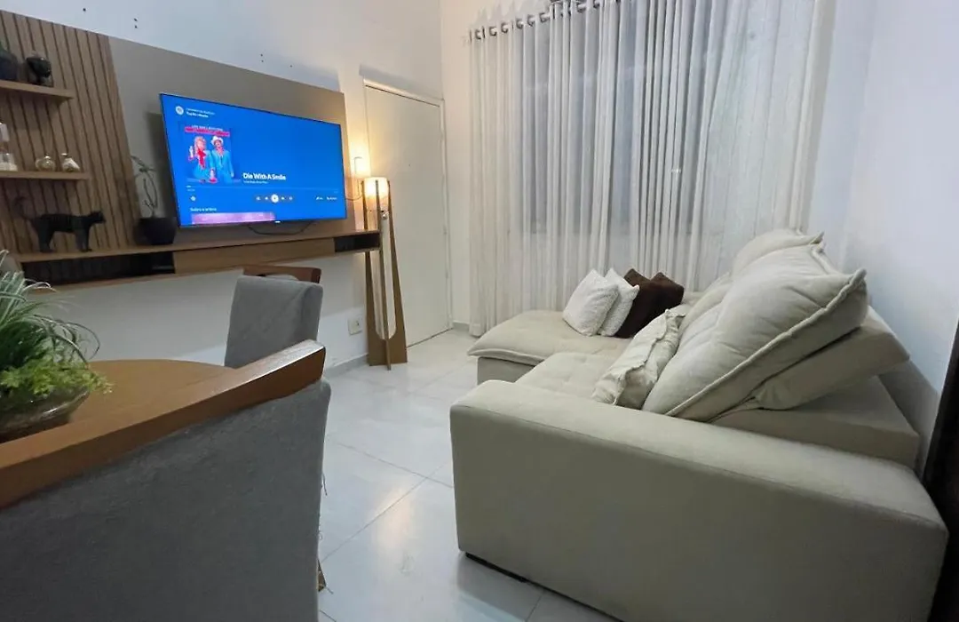 Localizacao Perfeita em Copacabana com Conforto a 100 metros da Praia-1